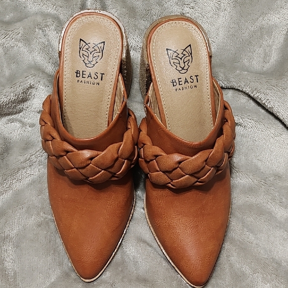 Beast Fashion Brown Mules braided pointed toe mule shoes size 6 NWOB - Picture 7 of 7